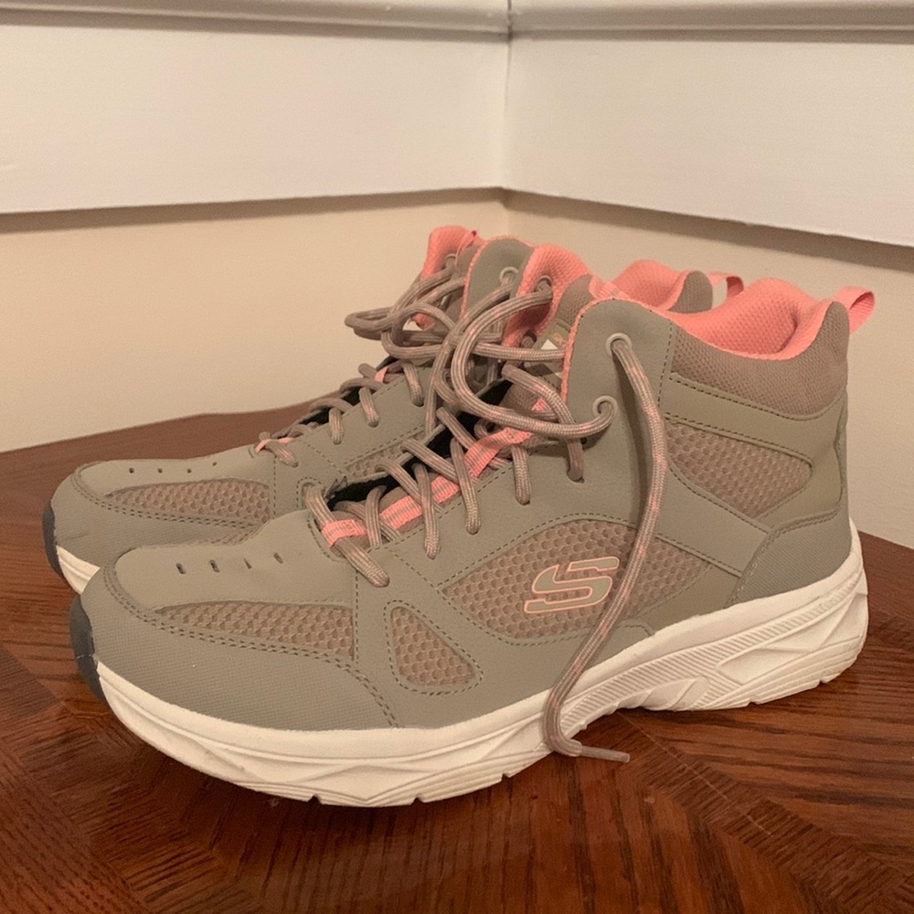 Sketchers Trail Hightop Tennis Shoes